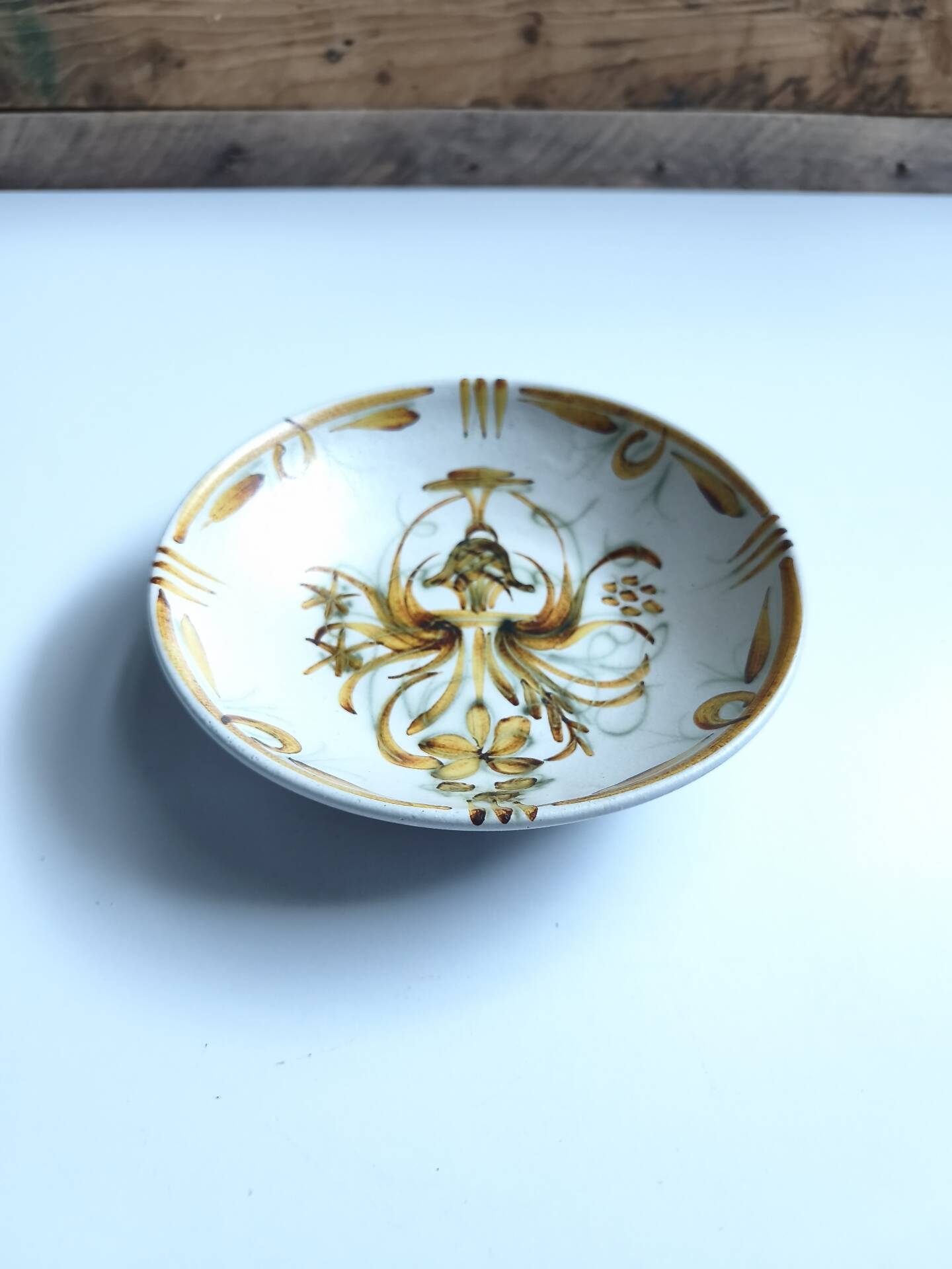 Vintage hollow plate Keraluc Quimper France G6 floral decoration bo