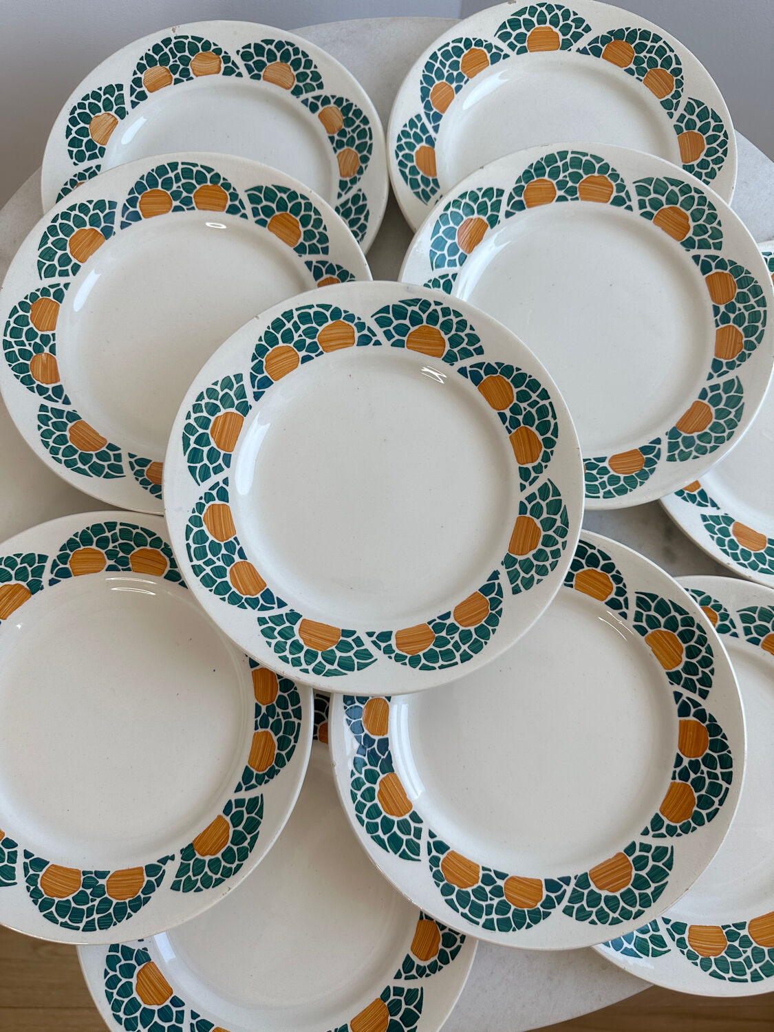 Set of 11 plates Givors France