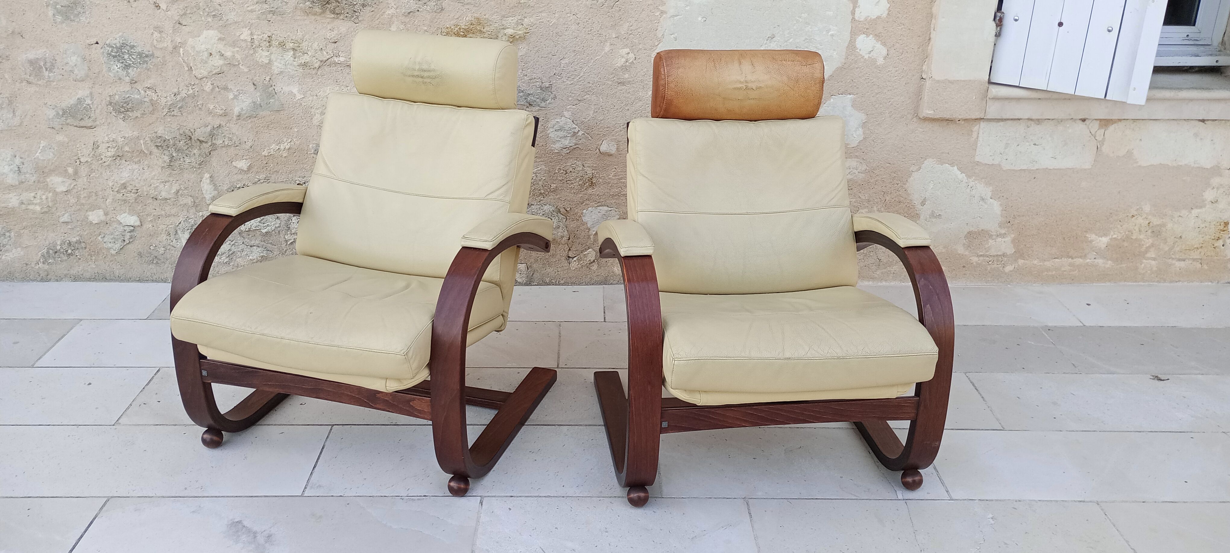 paire de fauteuils suédois Nélo
