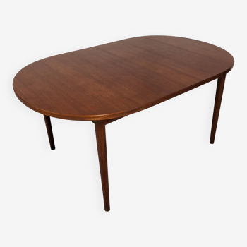 Oval extendable teak table by Nils Jonsson for Troeds 50s/60s