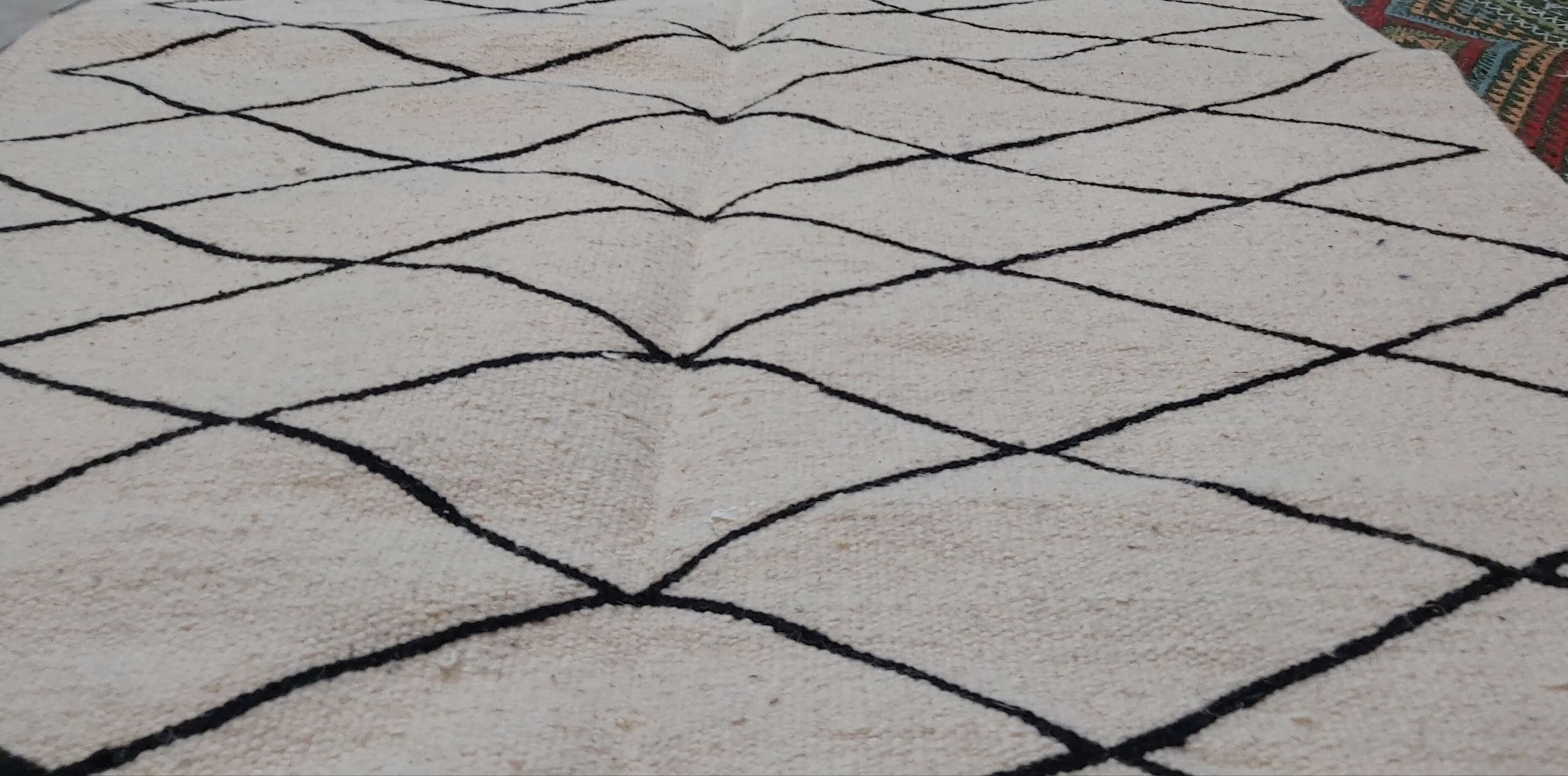 Handmade white and black berber carpet  192x118cm