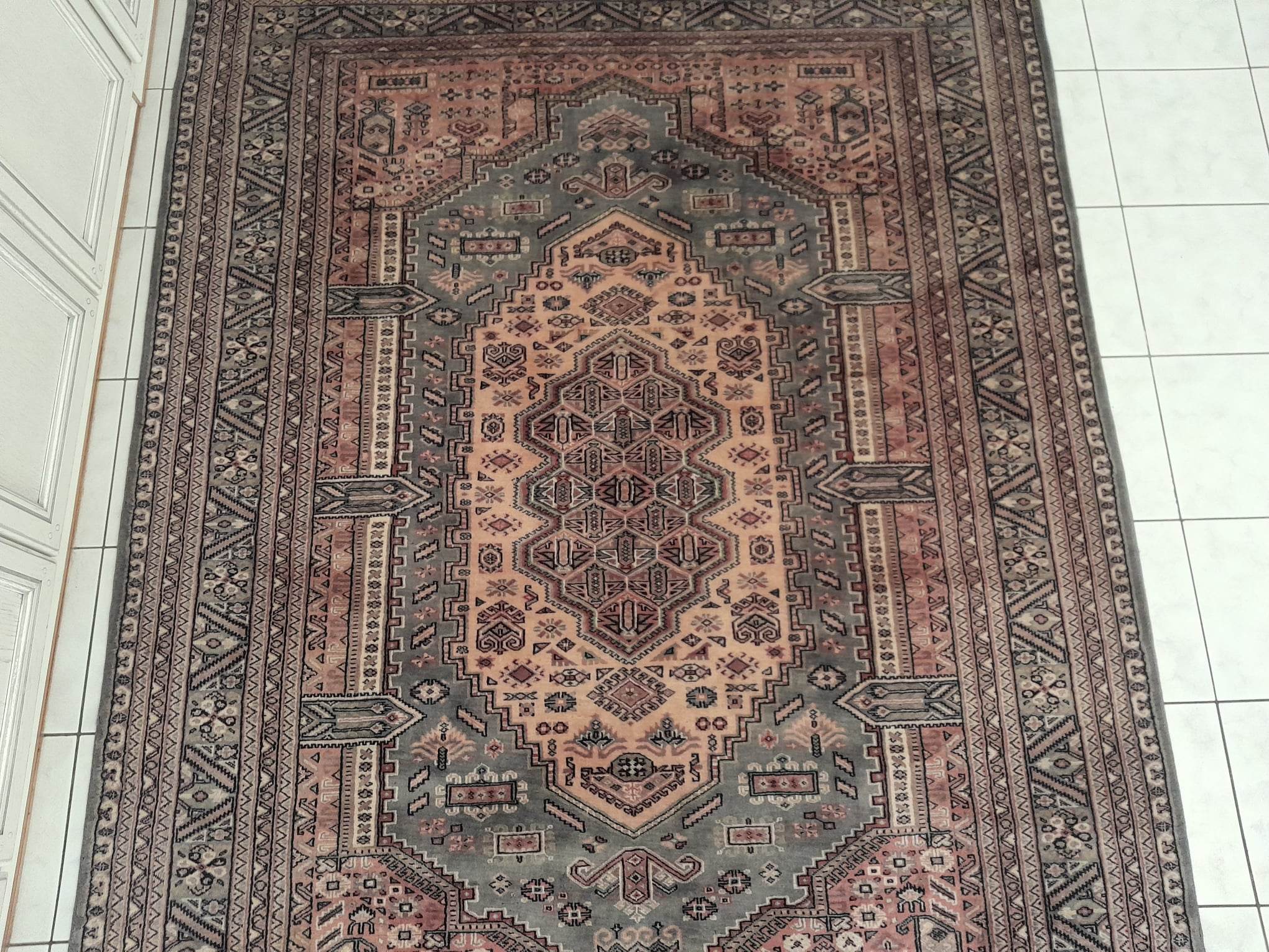 Handmade Pakistani rug 297x190cm
