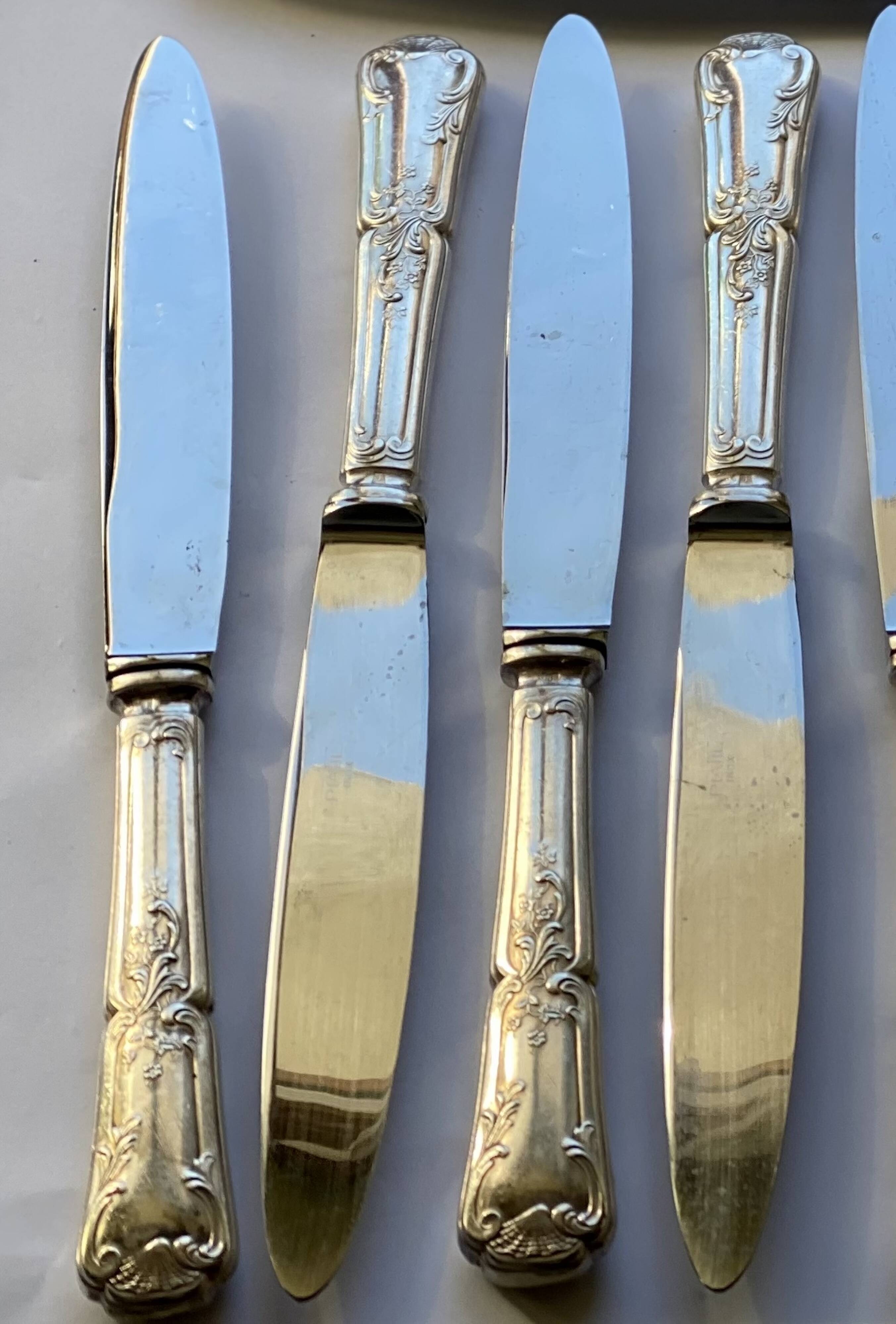 Service de 12 + 1 couteaux de table métal argenté art nouveau