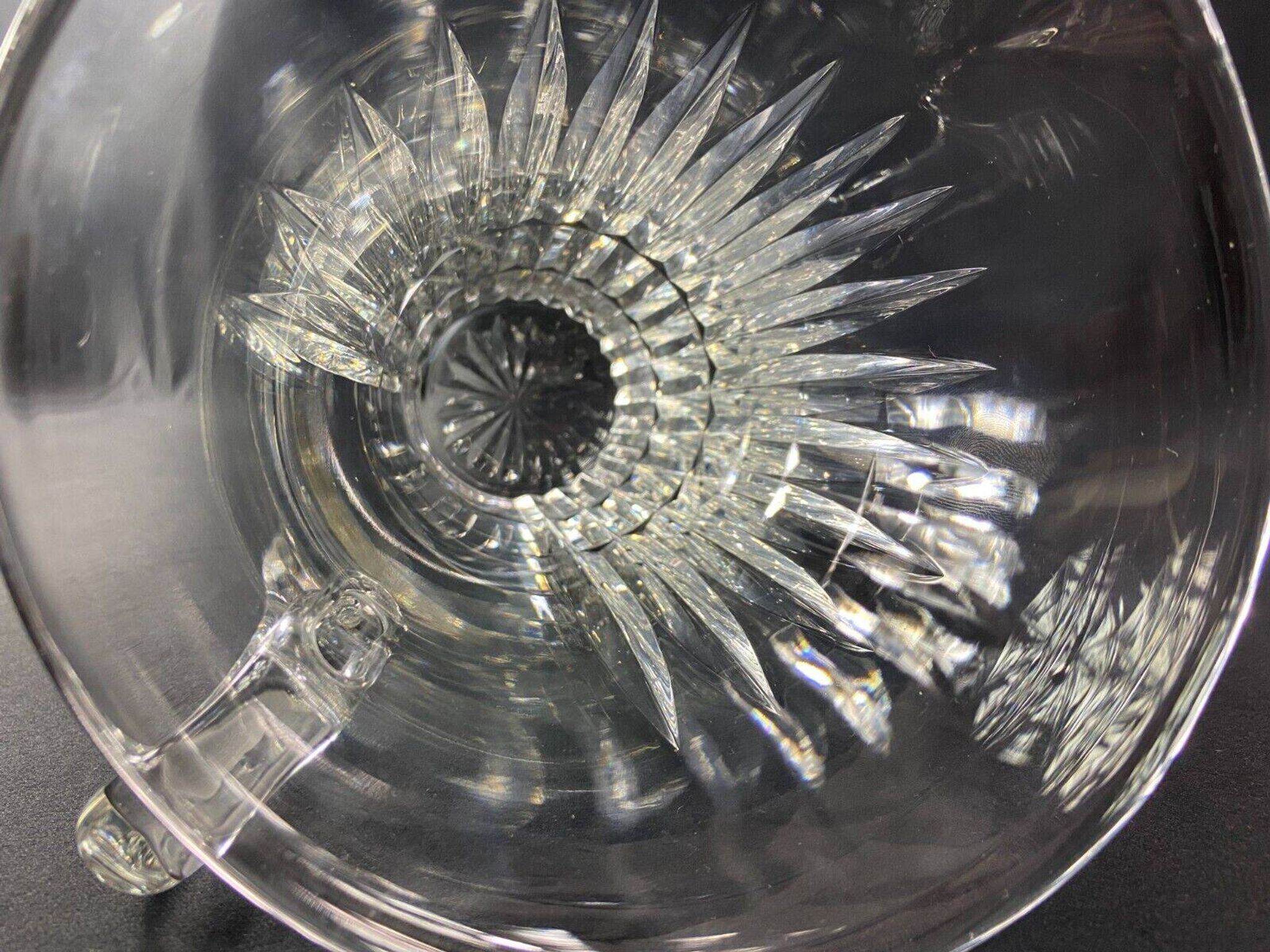 Grand pichet en cristal taillé