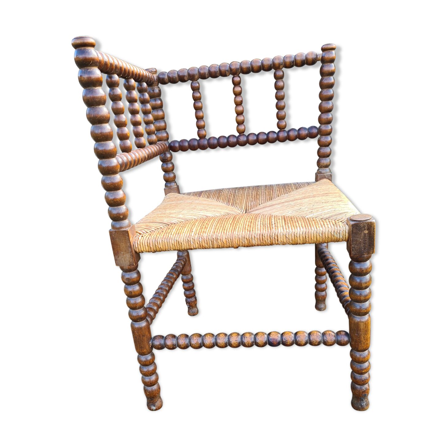 Straw corner chair