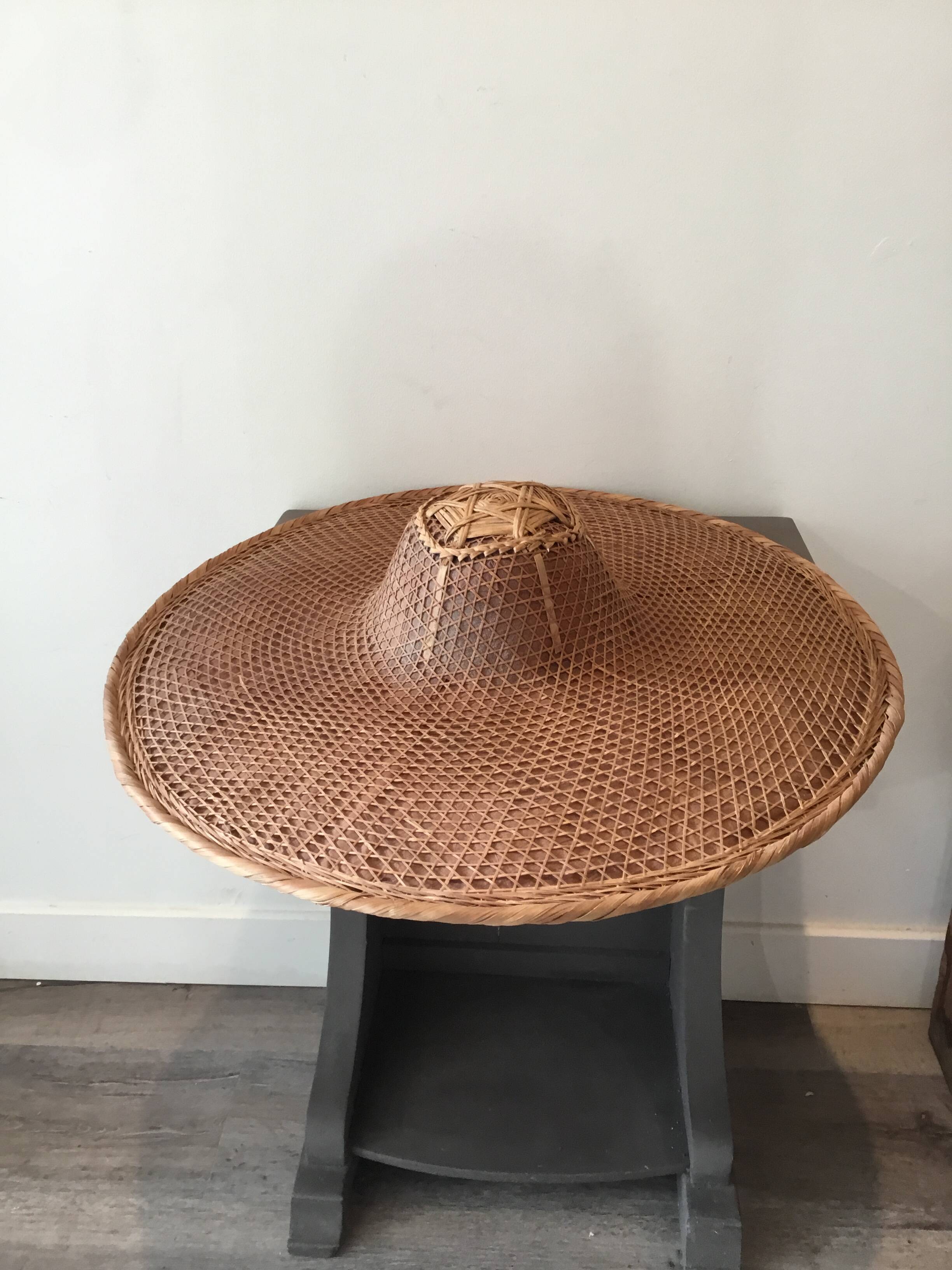 Chapeau asiatique rotin
