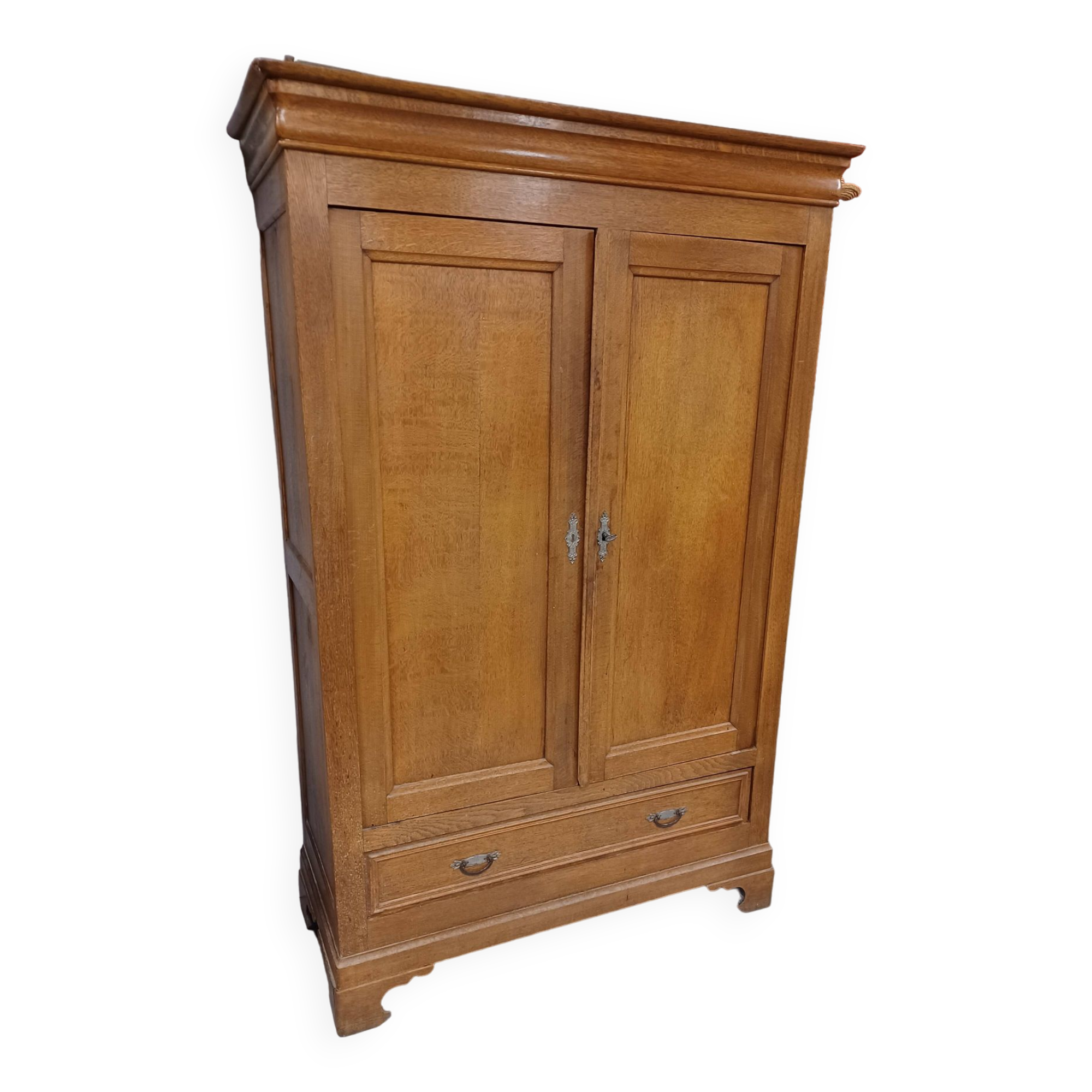 Oak ogee cabinet