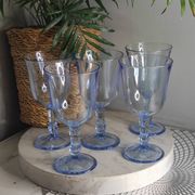 Verres a pieds bleu vintage