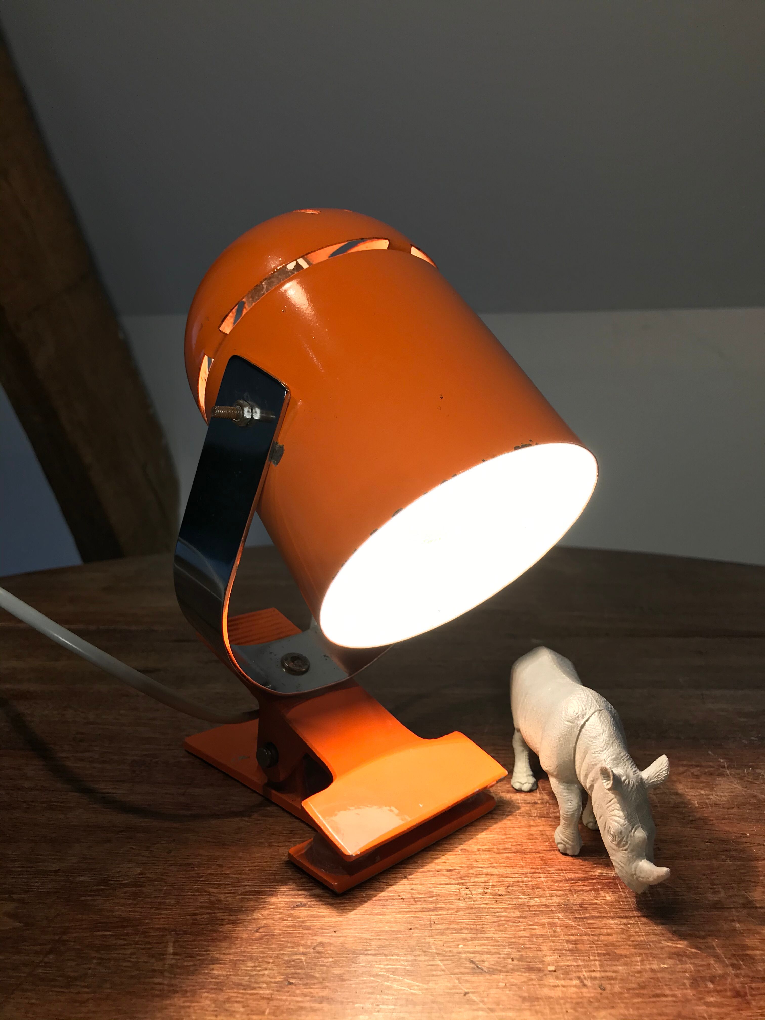 Stanislav Indra pincer lamp