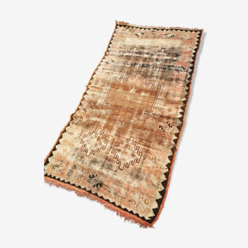 Berber carpet of the Moroccan atlas 236/124 cm