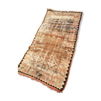 Berber carpet of the Moroccan atlas 236/124 cm