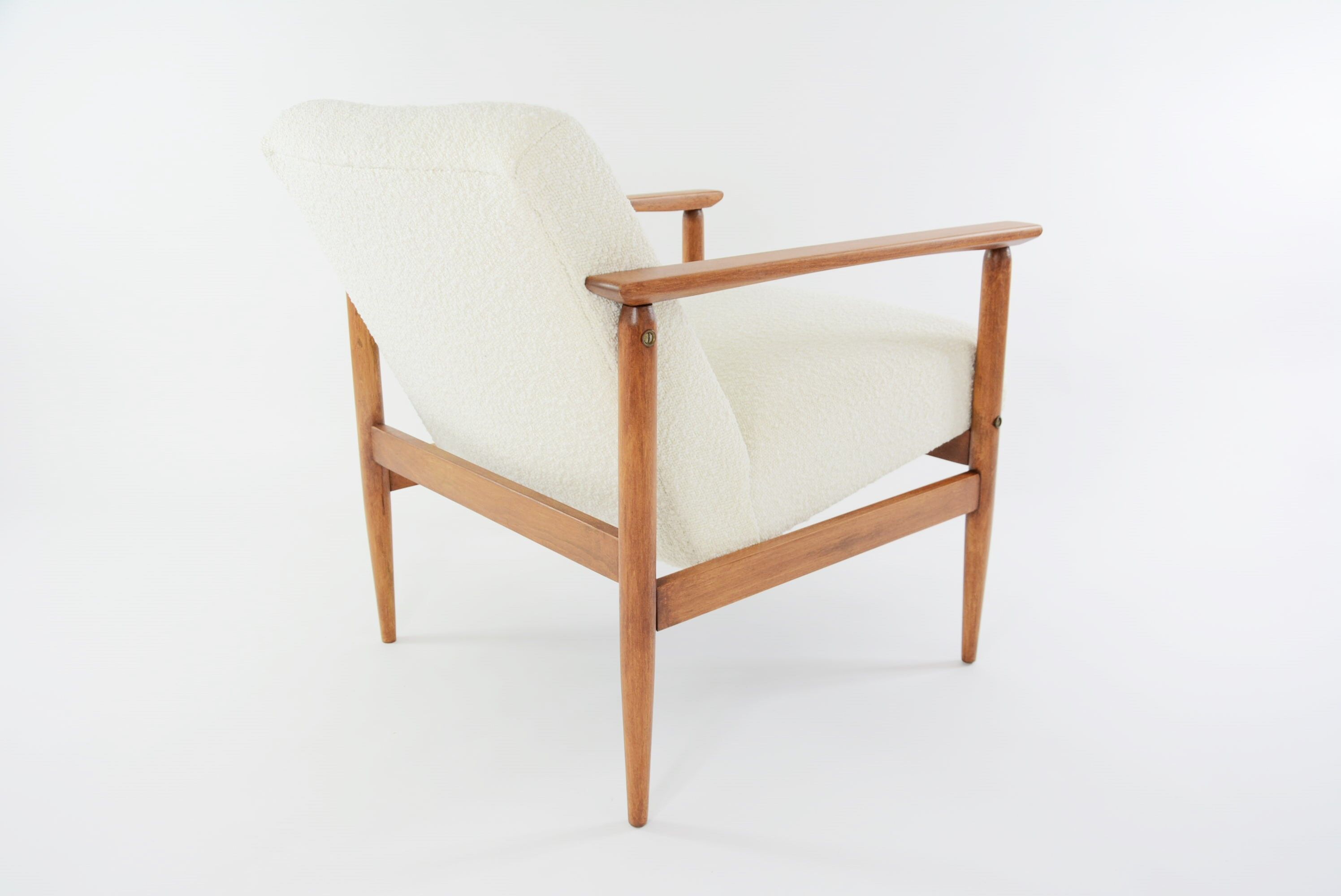 Armchair M buckle cream