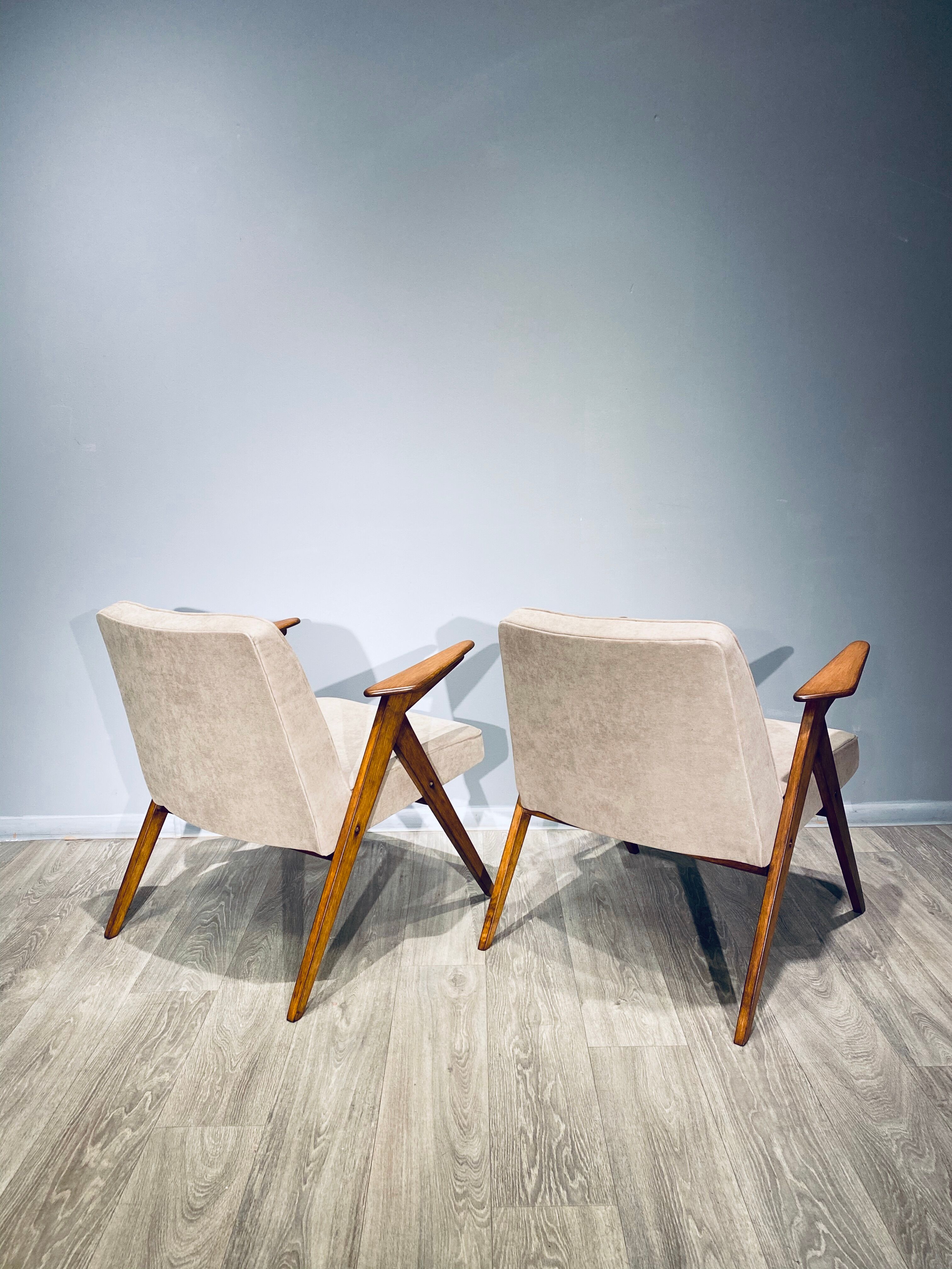 Pair of armchairs "Bunny" Proj. Józef Chierowski "Bunny" 1960'