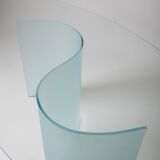 Oval glass table