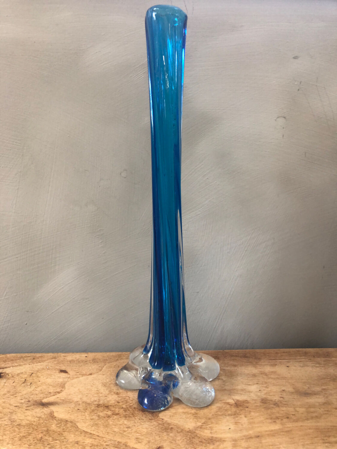 Single-flower vase