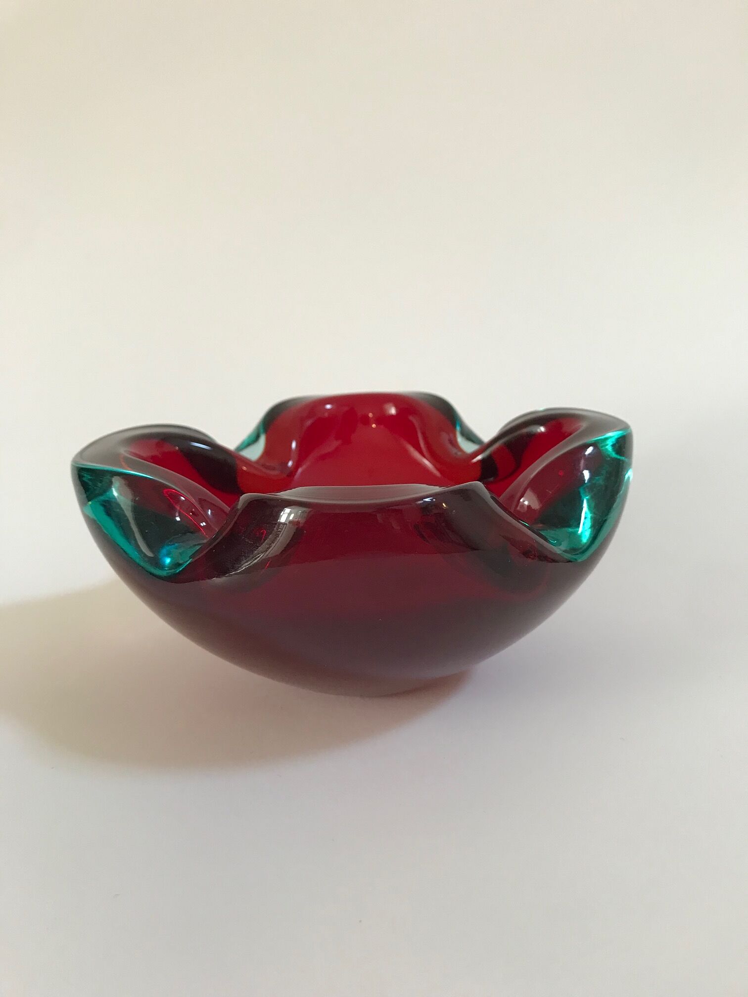 Red and blue ashtray by Flavio Poli for Seguso, in Murano glass 1960
