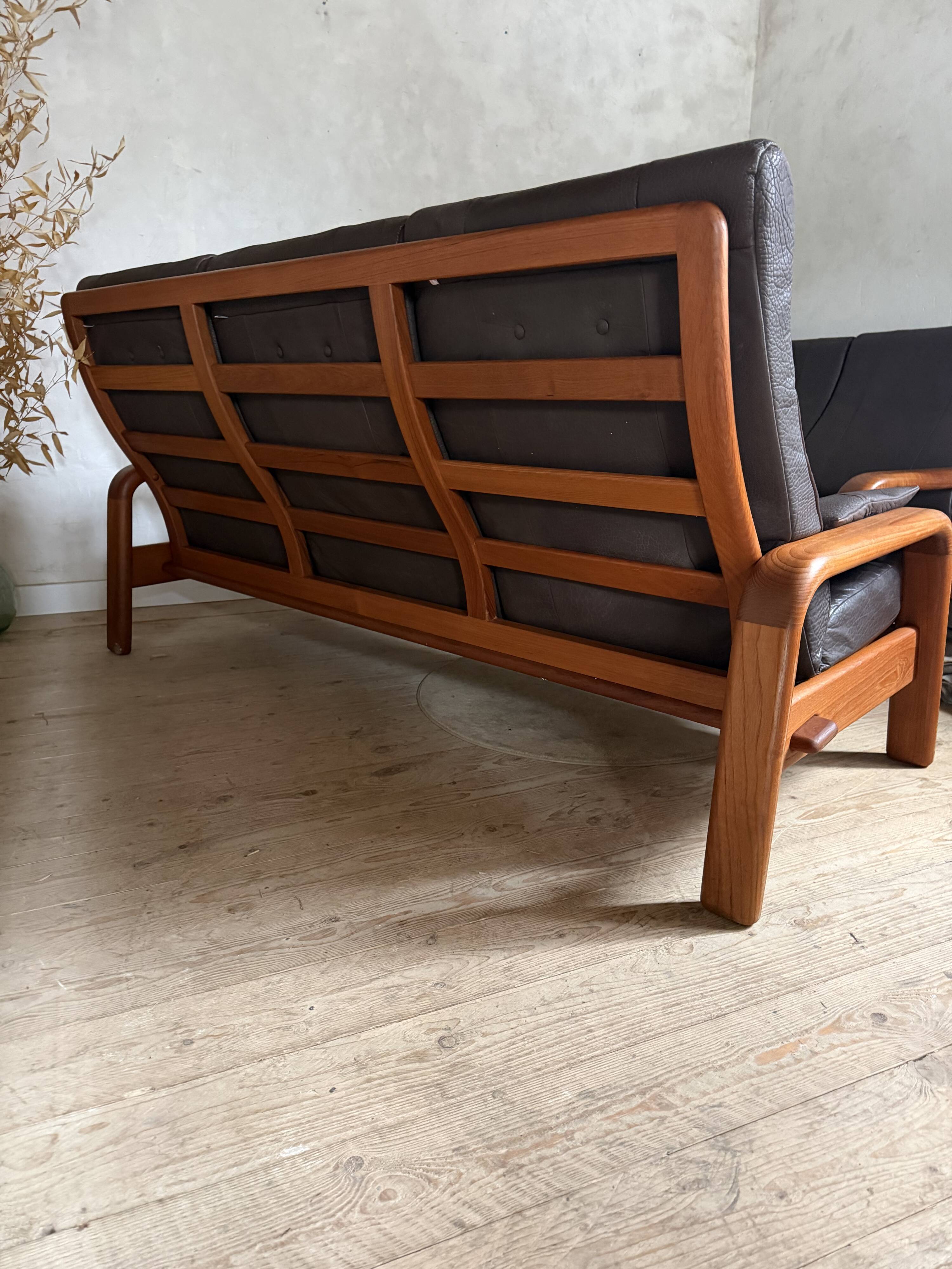 Scandinavian 3-seater teak and leather sofa