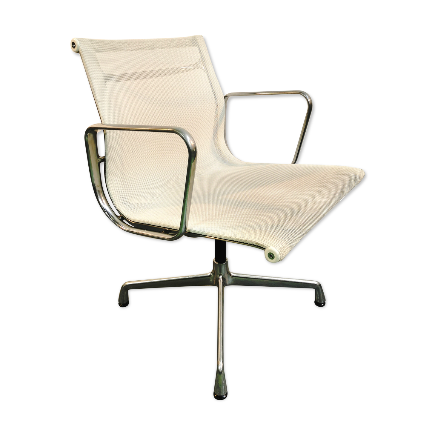 vitra eames 107