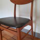 Chaise danoise en teck et skai noir