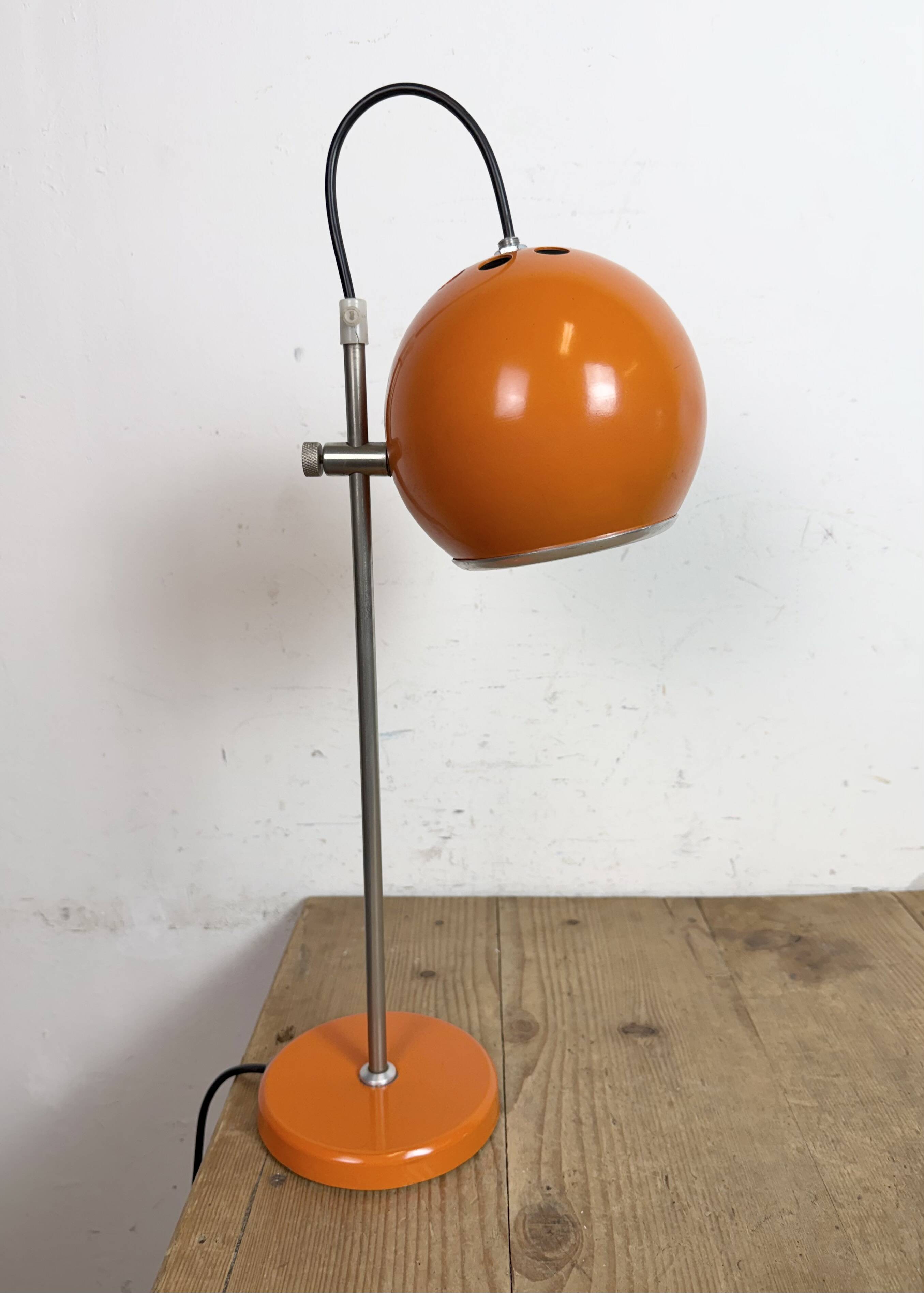Lampe de table hongroise orange vintage d'Elektrofem, années 1970
