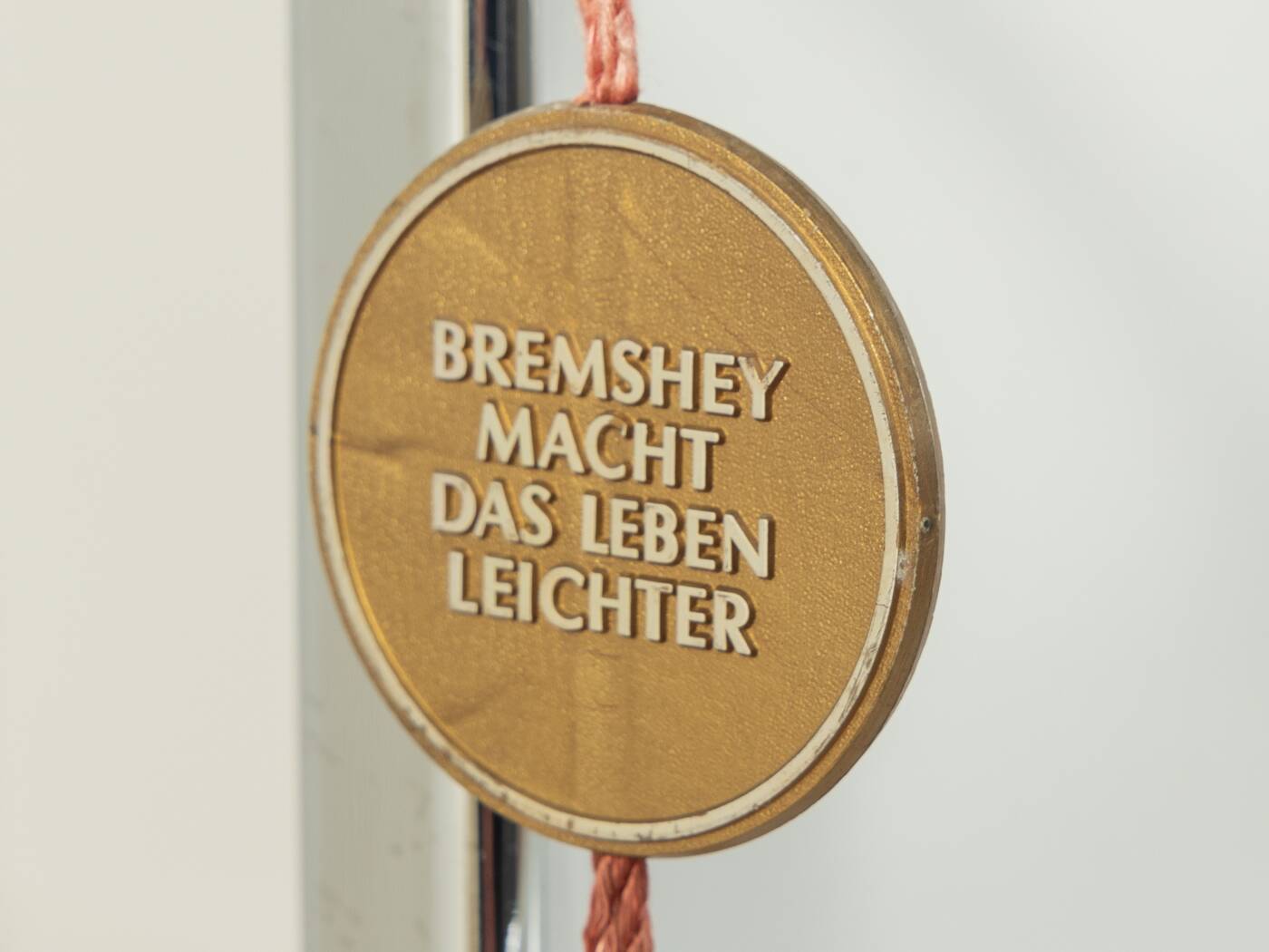 Chariot de service Dinett, Bremshey