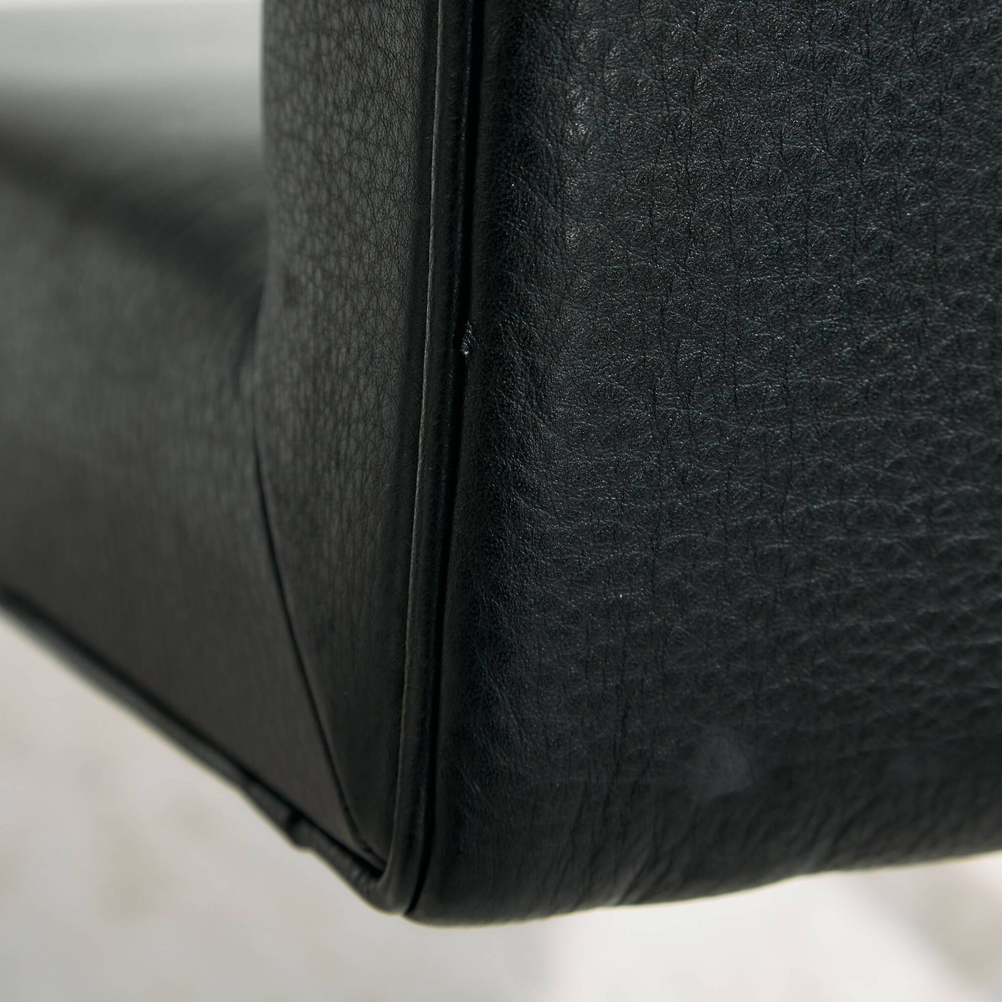 Fauteuil Brno par Alivar