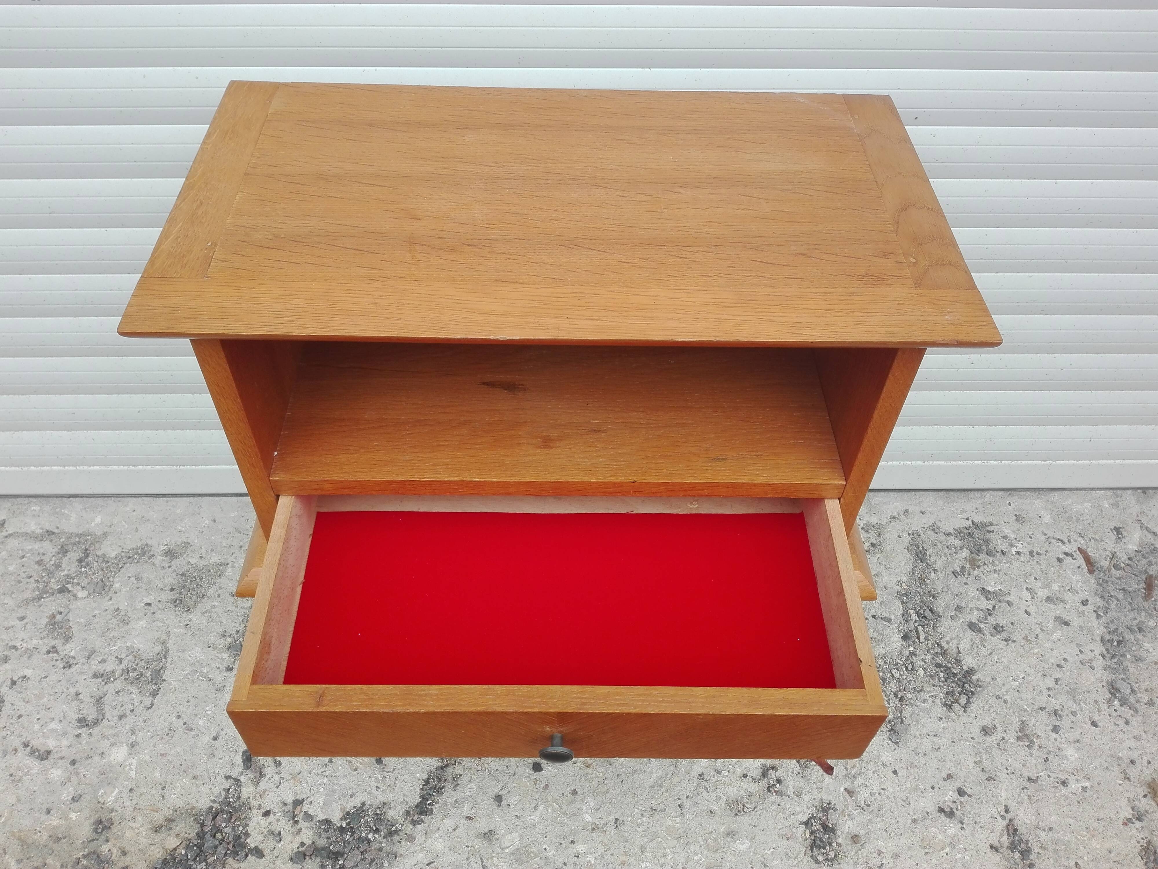 Bedside Scandinavian feet compass