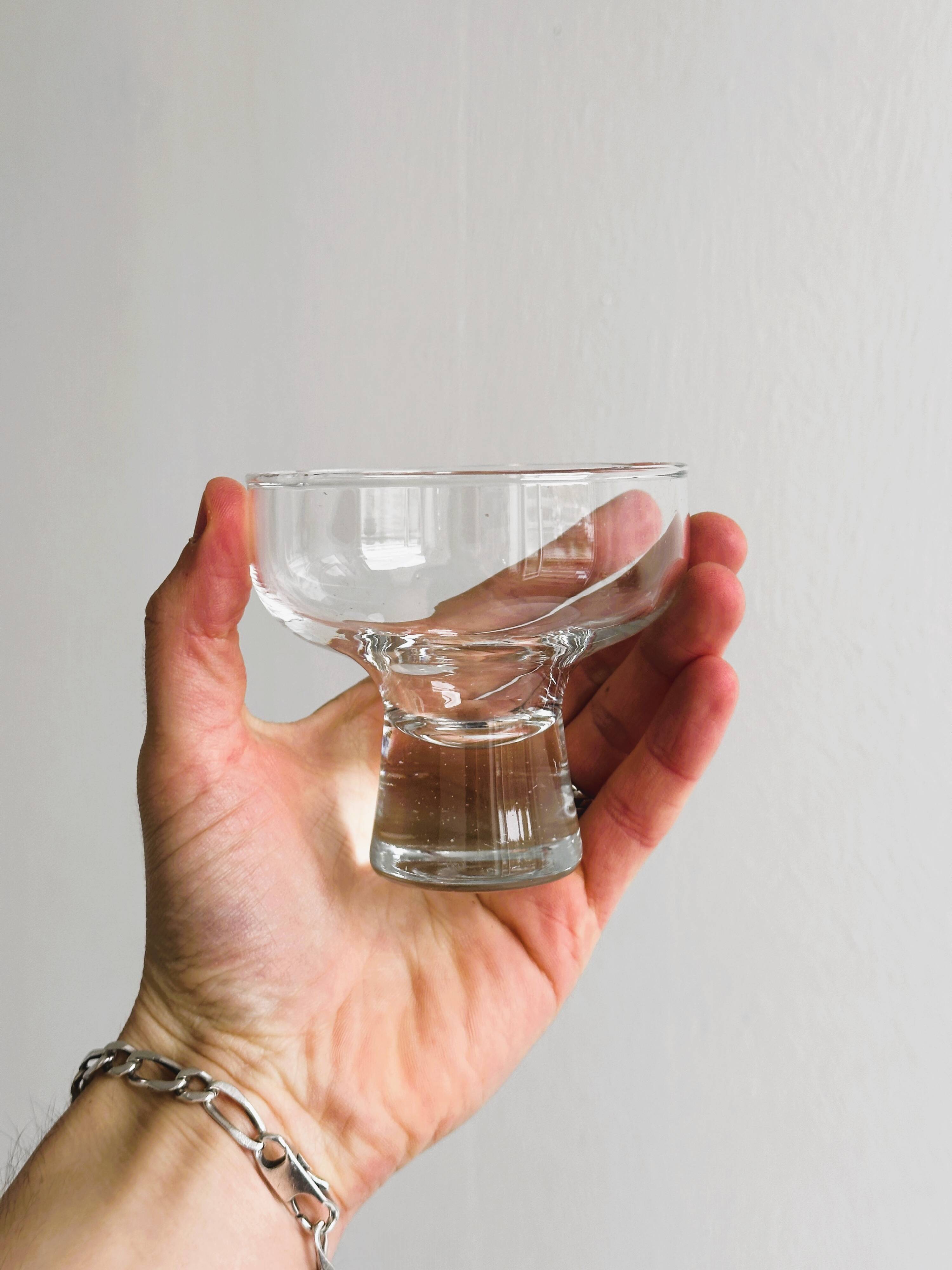 6 verres sur pied en verre épais design