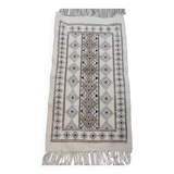 Tapis blanc à motifs berbères tissé mains