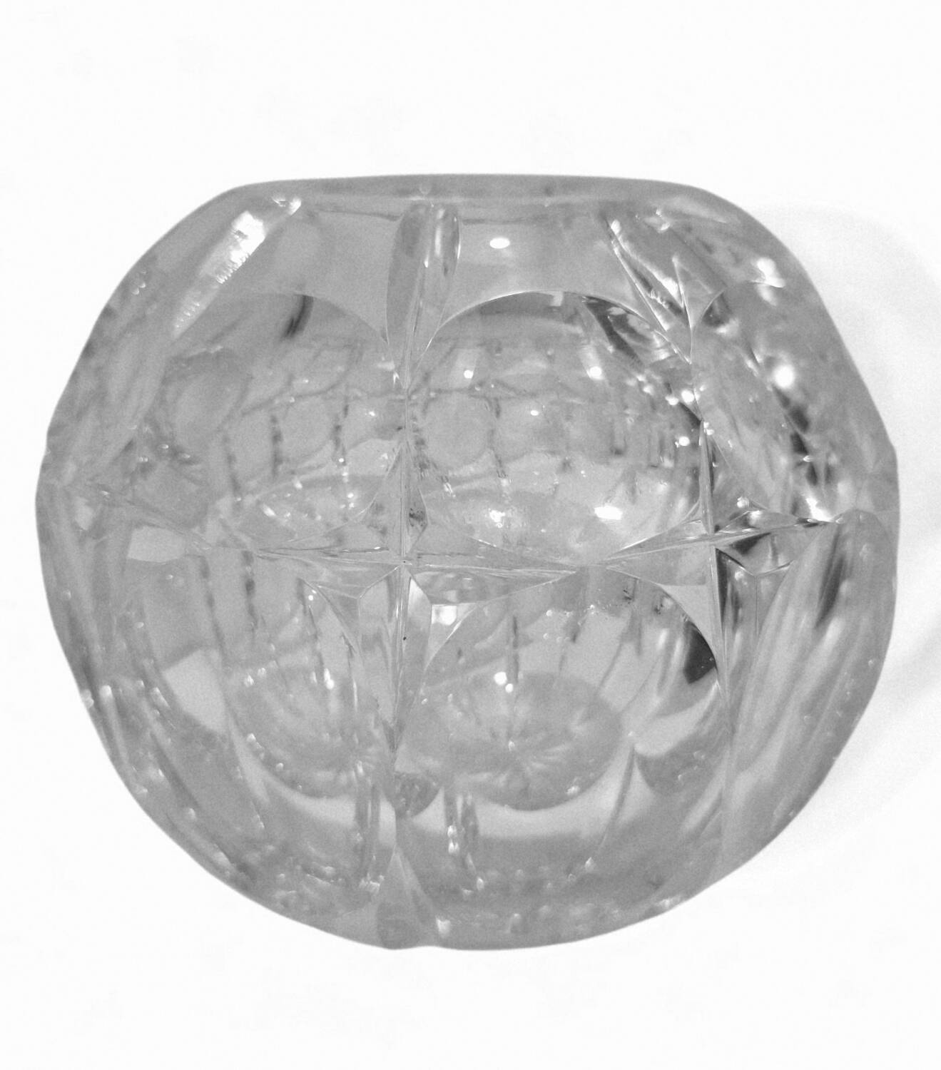 Cut crystal round vase