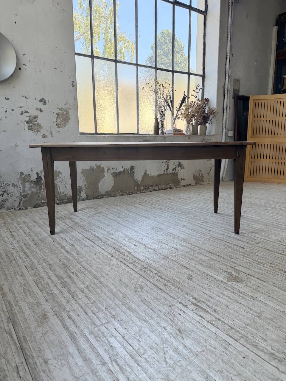 Table de ferme noyer pieds fuseaux 1950