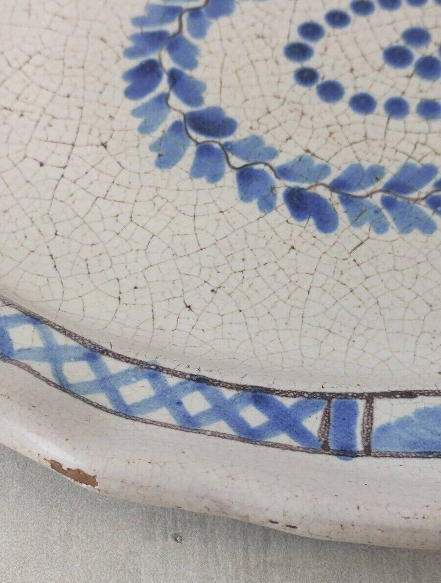 Old ceramic dish, Forges les Eaux / black bottom, late 19th century