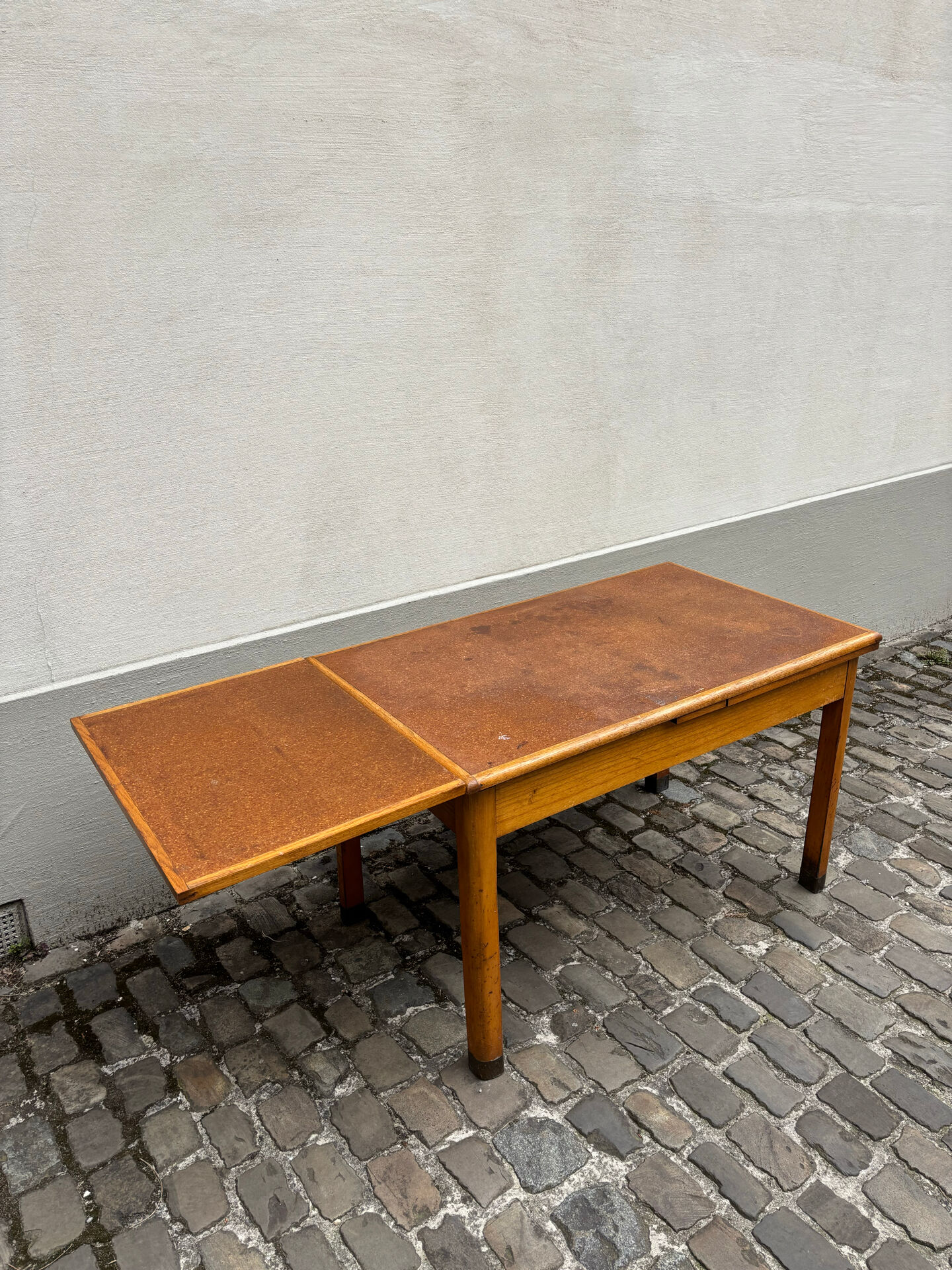 Art deco dining table or desk in wood (extendable)
