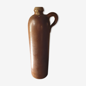 Verlocked terracotta bottle