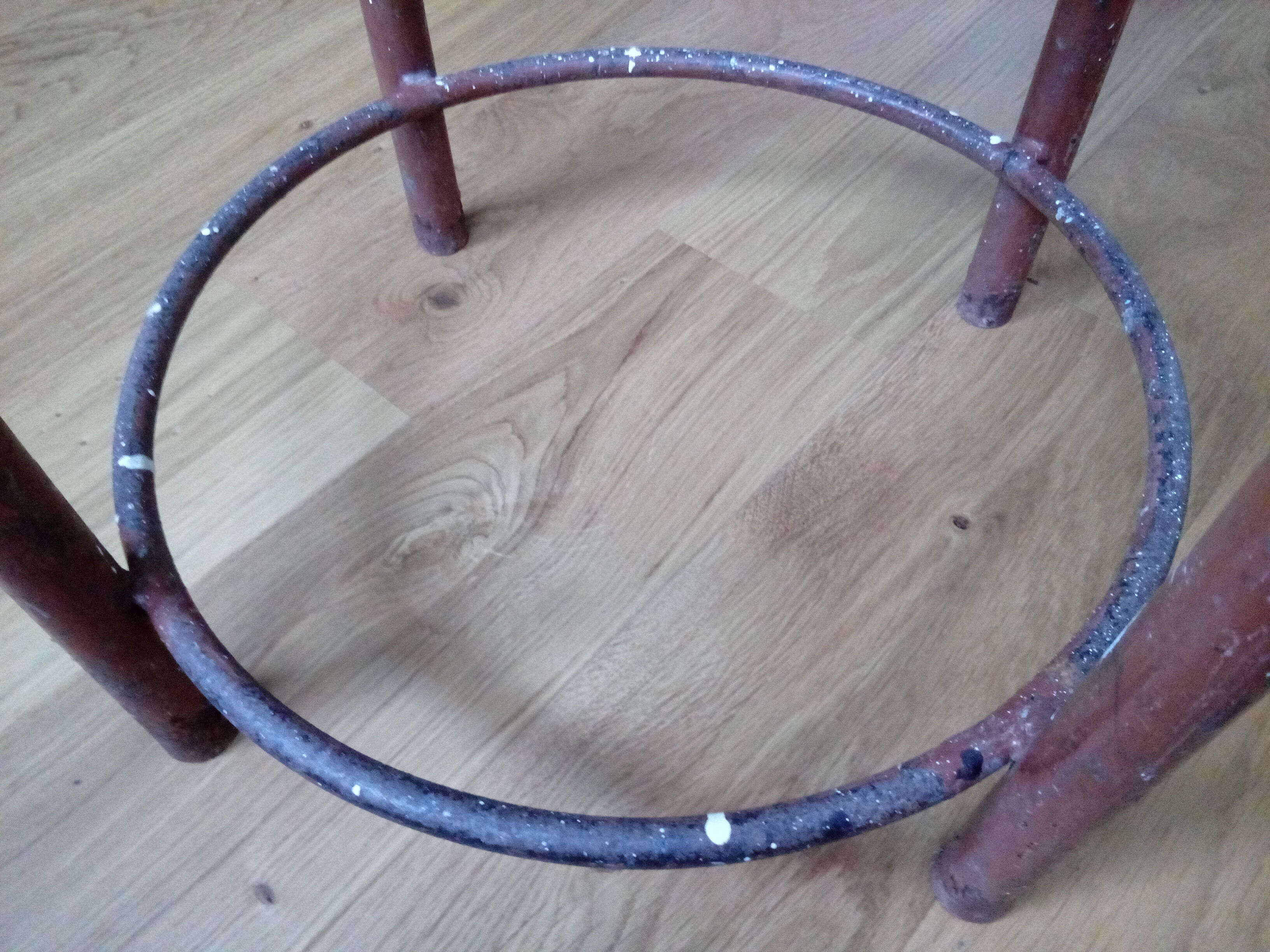 Workshop or school stool trend Wabi Sabi