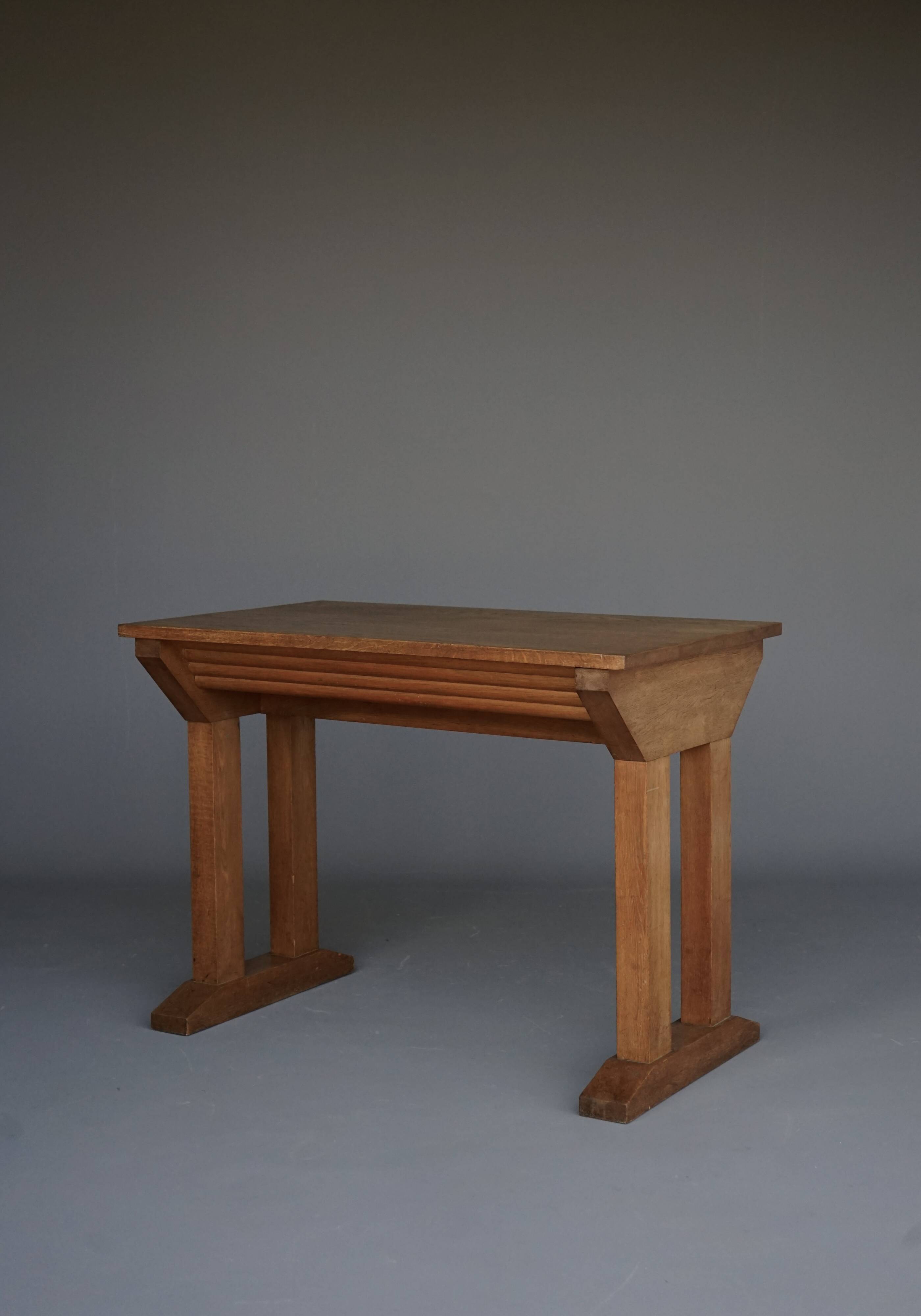 Table d'appoint ou bureau constructiviste vintage en chêne, années 1930