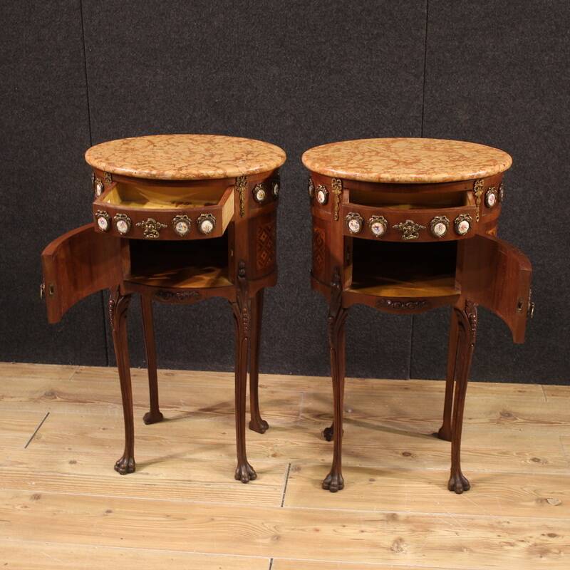 Paire de tables de chevet françaises en marqueterie