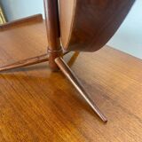 Tripod mirror
