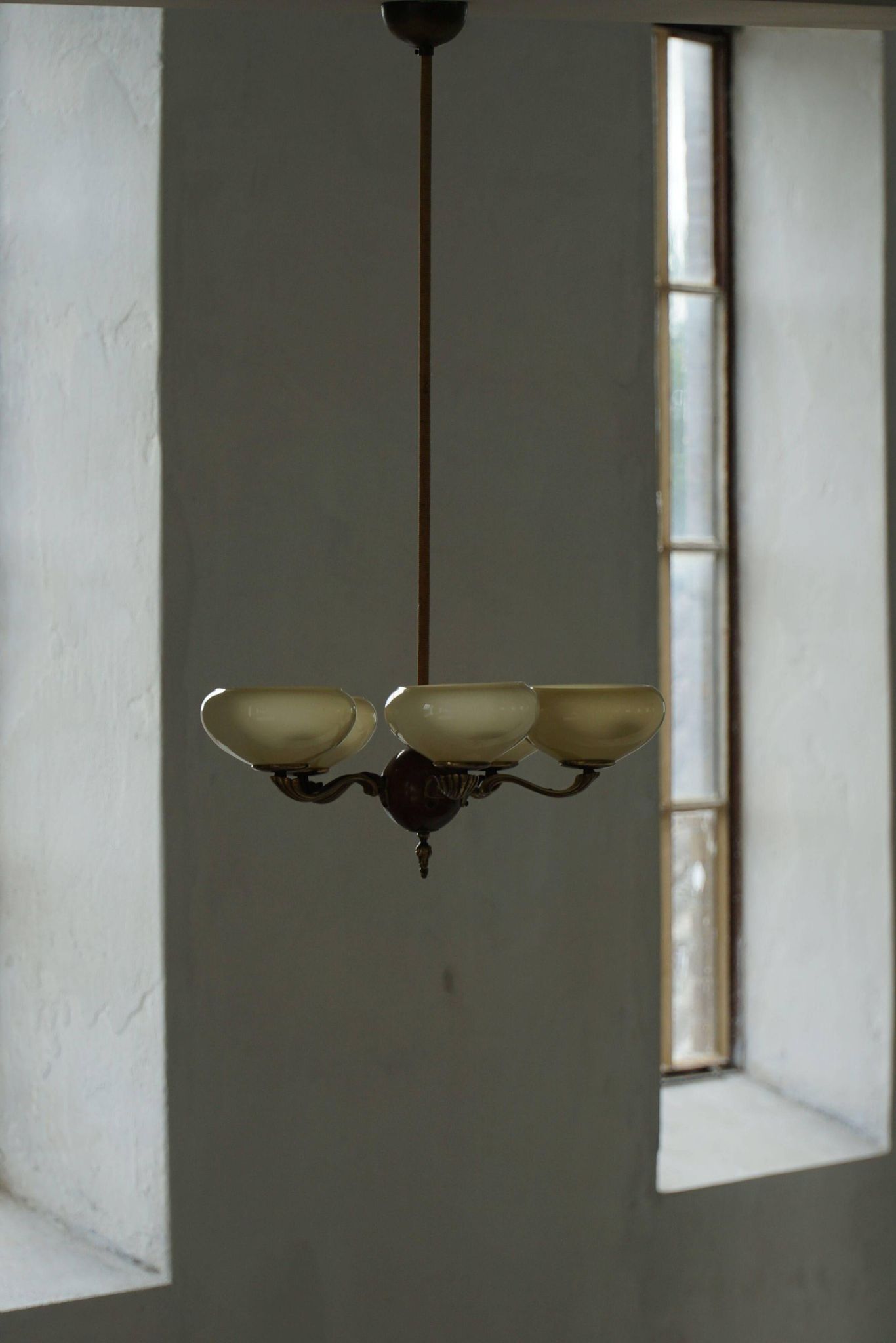 Chandelier with 5 arms by Paavo Tynell, model 1386/5 for Taito, Finland, 1930s.