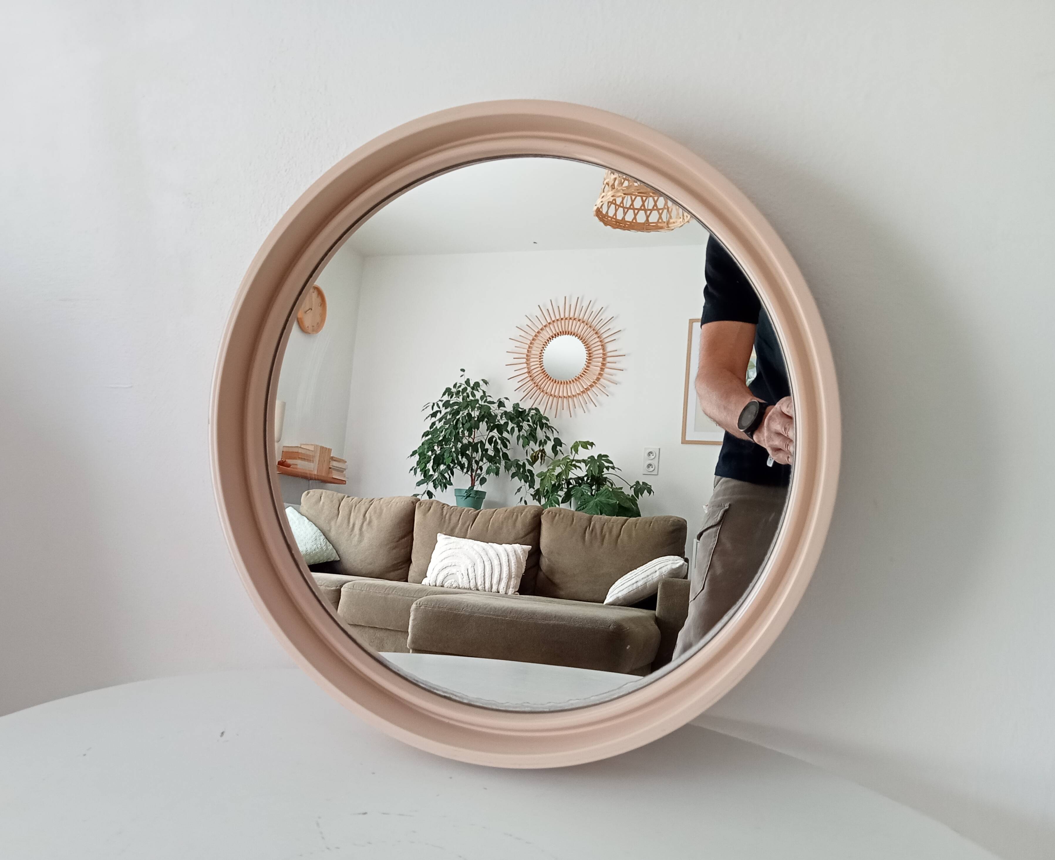 Vintage round mirror from the 60s/70s.