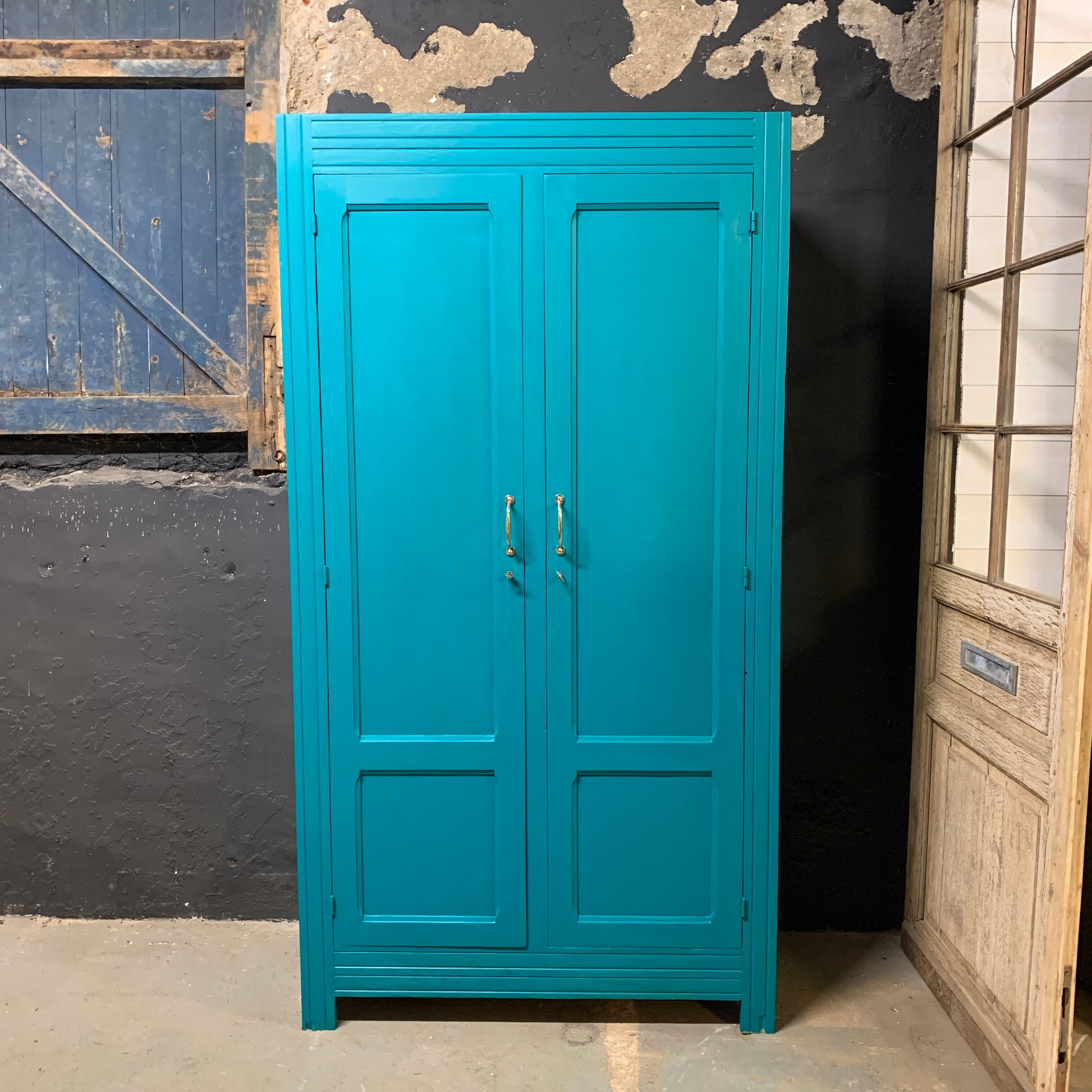Parisian jungle green wardrobe