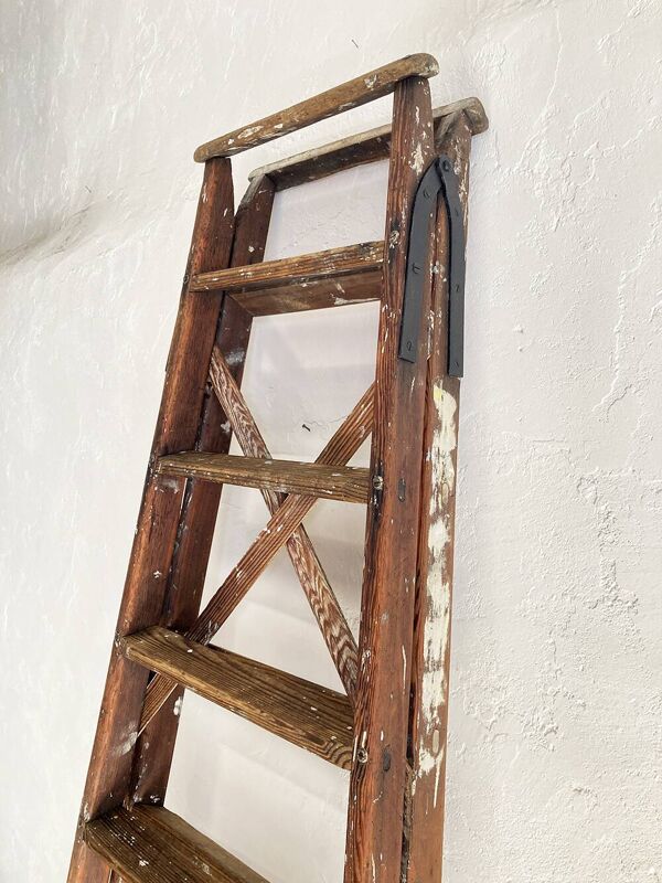 Ancien escabeau de peintre en bois