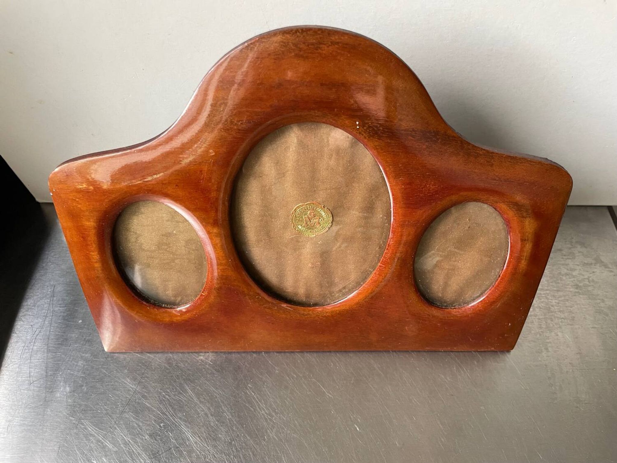 Antique art deco  mahogany wooden triple  frame 22 x 29 cm  convex glass