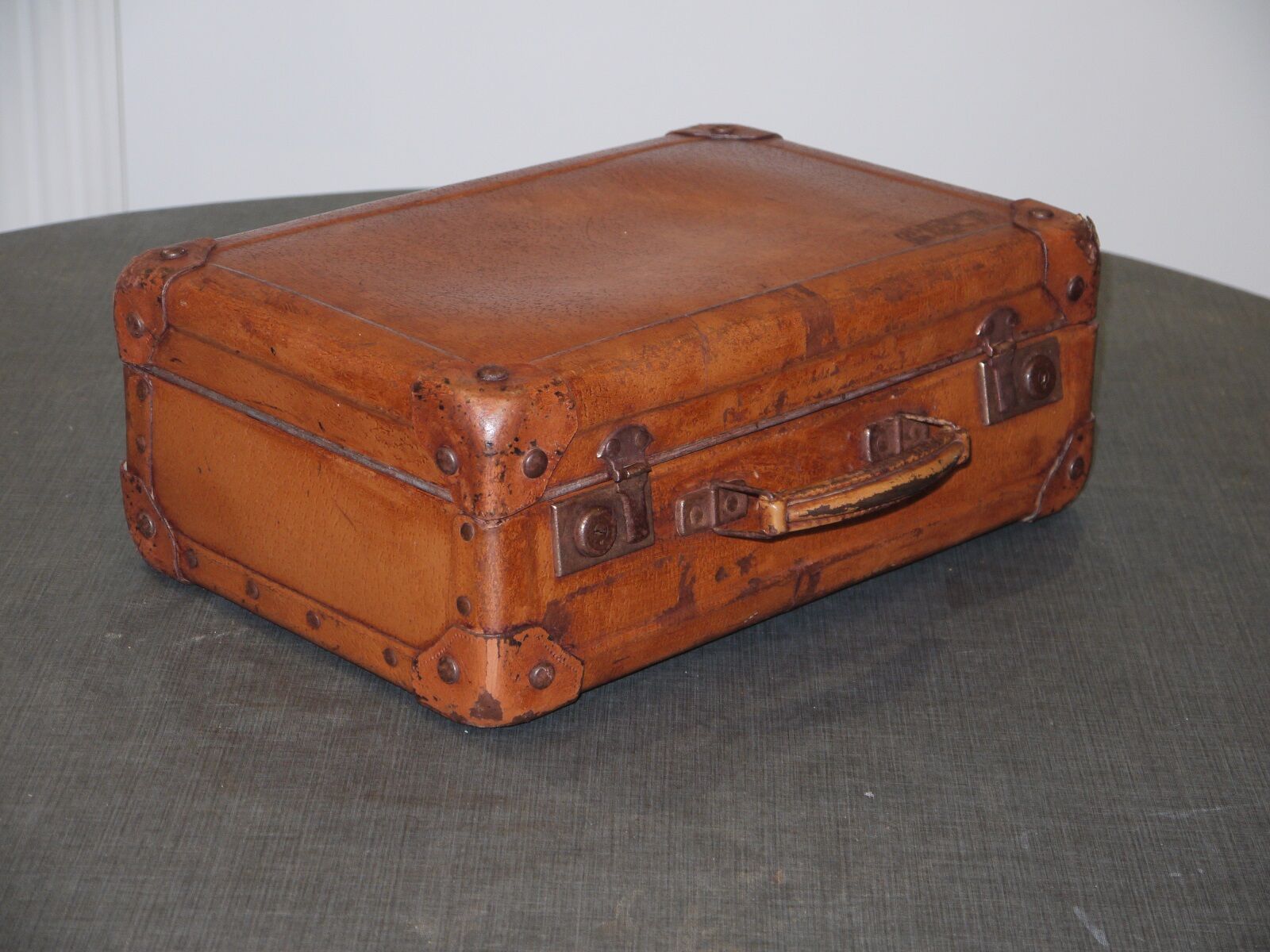 Very nice small suitcase from the 1940s