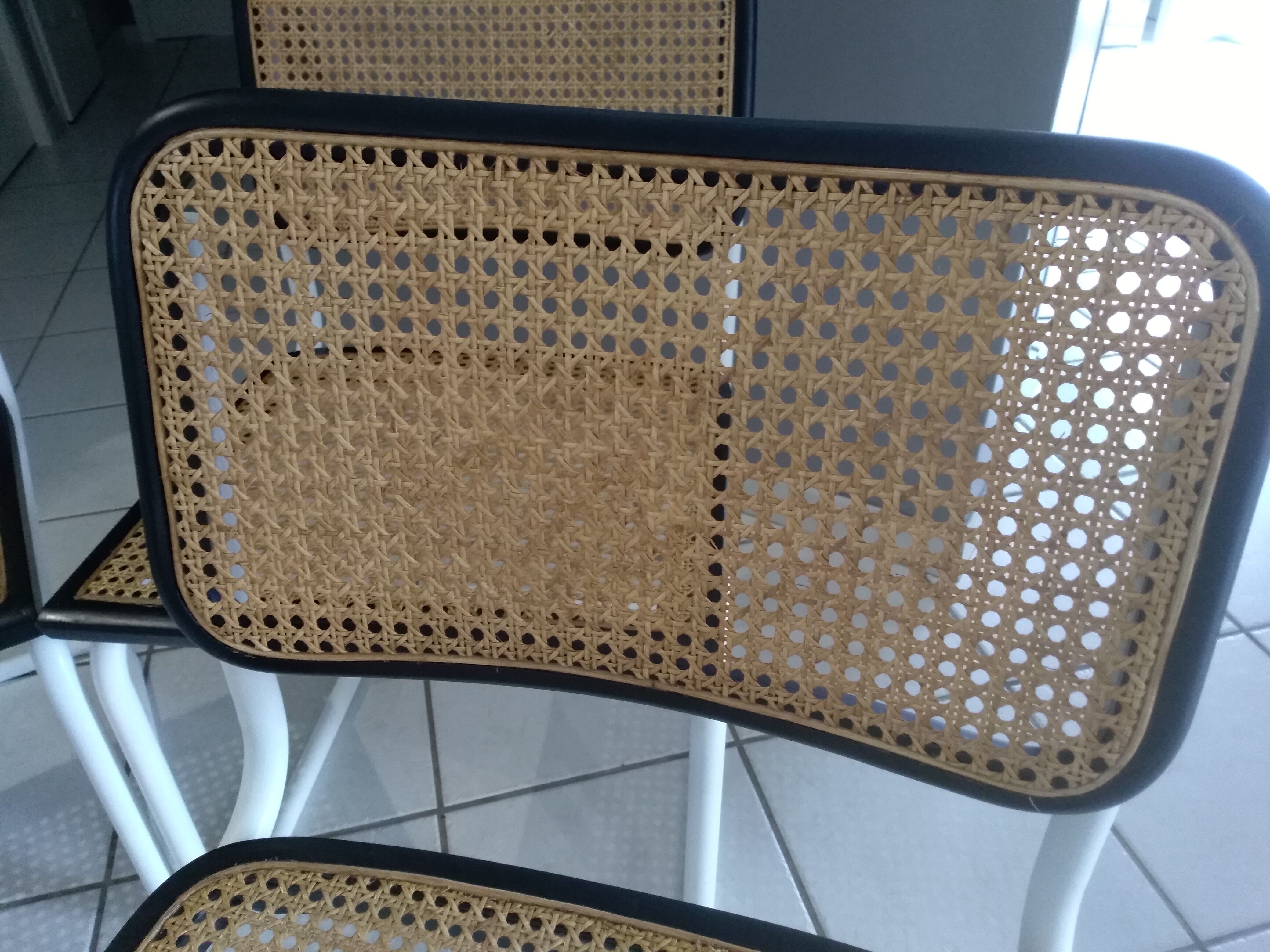 Paire de chaises Cesca B32 par Marcel Breuer 1986