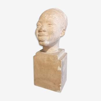 Statue buste visage femme Afrique Guinée XXème art Konakry