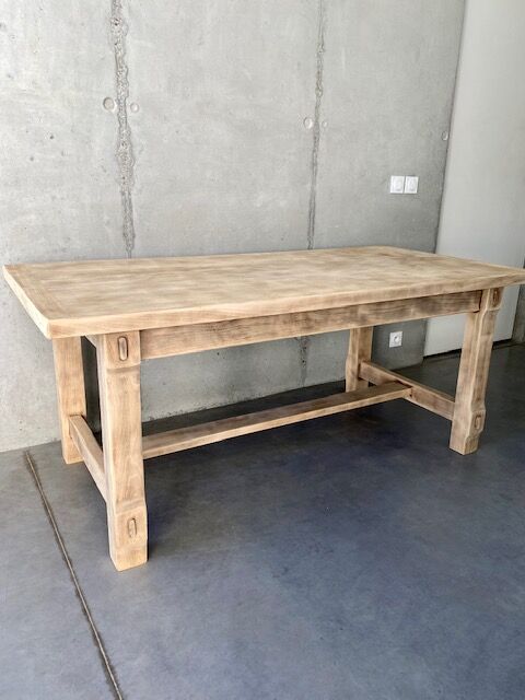Stripped farmhouse table extensions to 255 cm