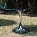 Oval tulip foot table from the 70s