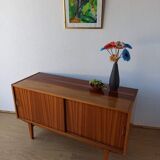 Buffet moderniste des années 1970