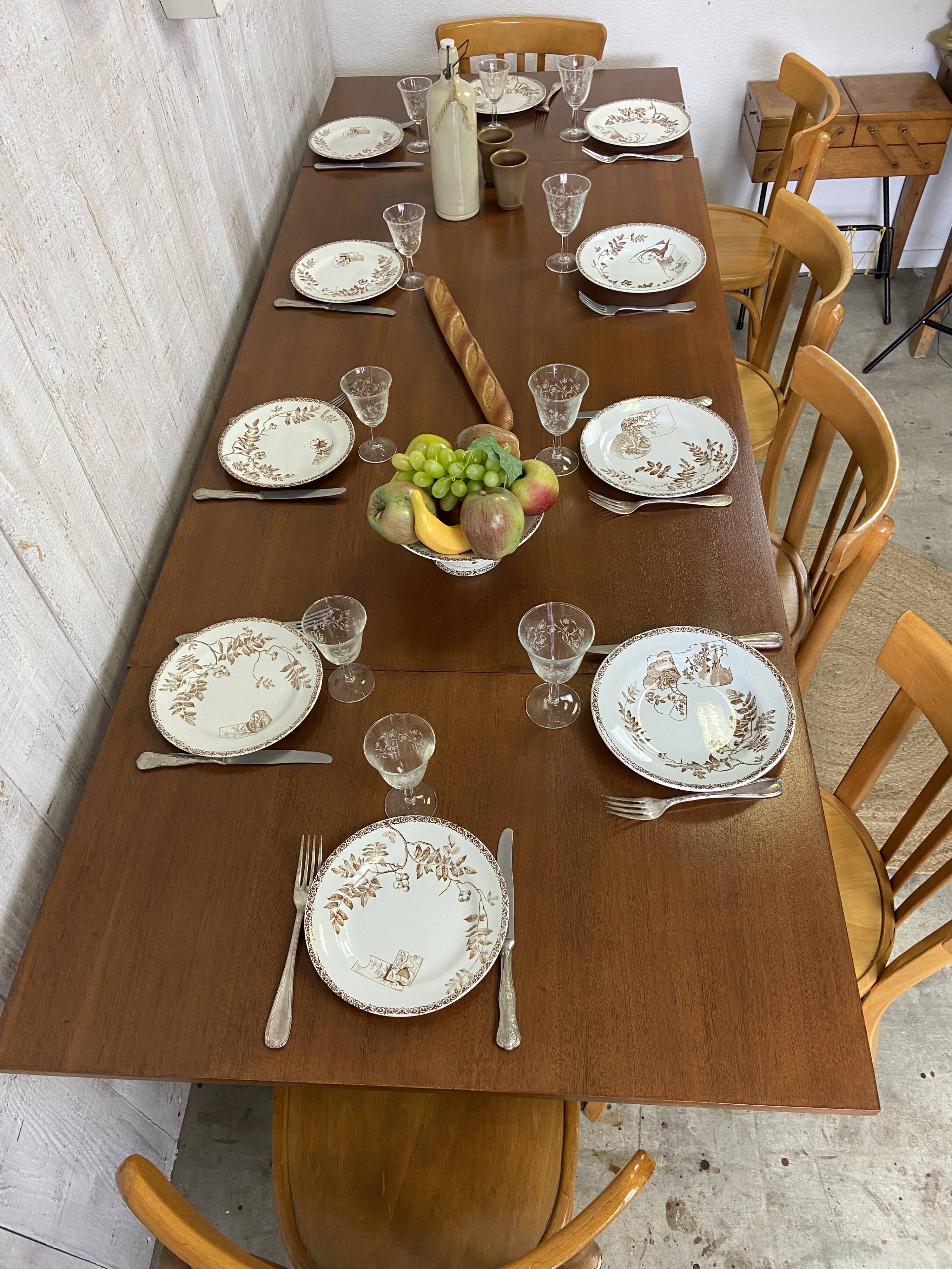 Vintage extendable table